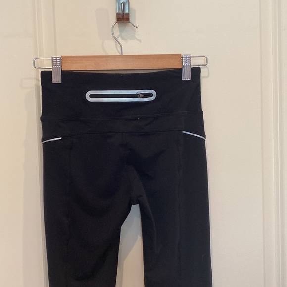 Athleta cold weather running tight.  Size XS. Black - Picture 3 of 5